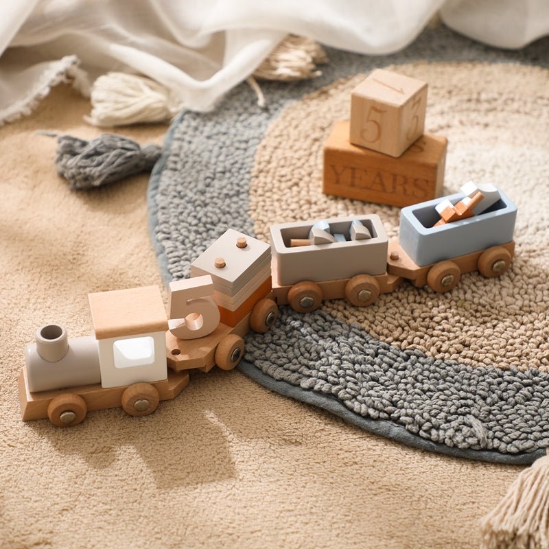 Train en bois d'anniversaire - TRAIN1-5âą - JOUONS&CO.
